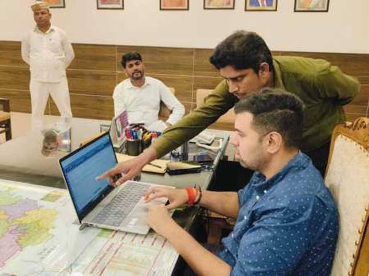 डिजिटल इंडिया के तहत महराजगंज में ई-ऑफिस प्रणाली की शुरुआत